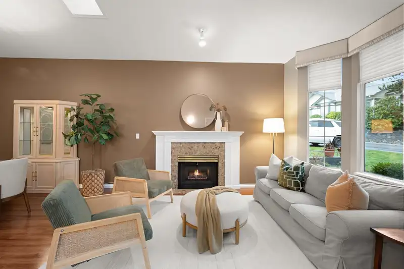 7 9012 WALNUT GROVE DRIVE - photo 3 of 37