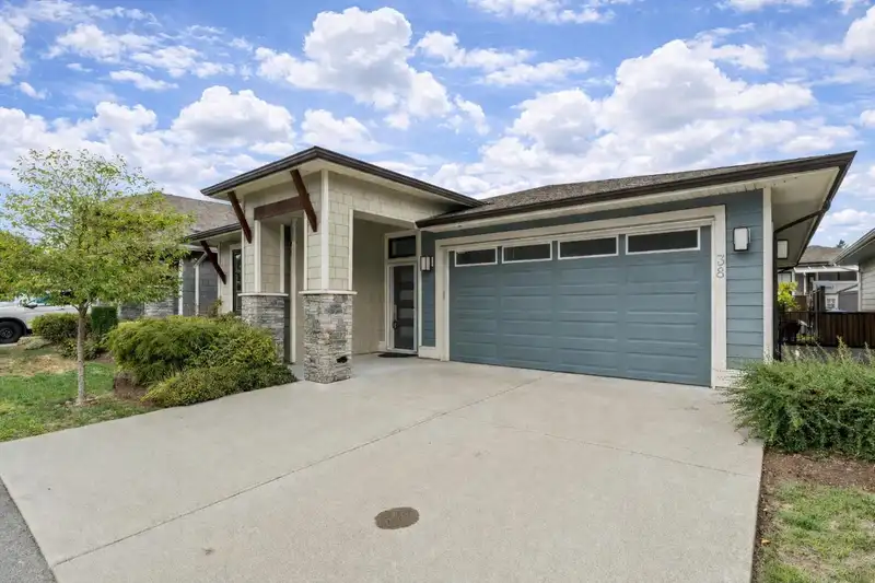 38 46110 THOMAS ROAD - photo 1 of 32