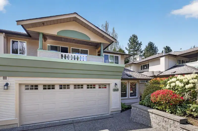 249 13888 70 AVENUE - photo 1 of 40