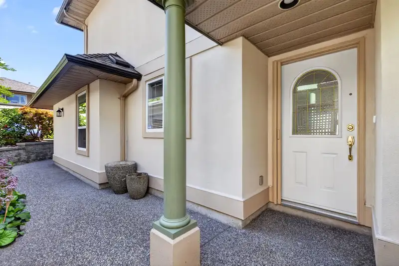 249 13888 70 AVENUE - photo 3 of 40
