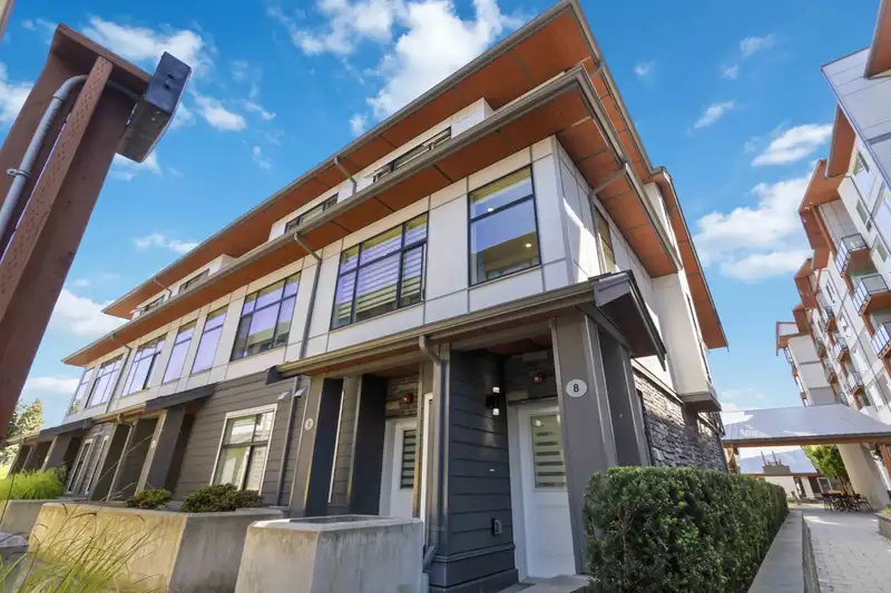 8 8447 115 STREET - photo 2 of 22