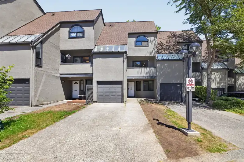 8557 WOODRIDGE PLACE - photo 2 of 29