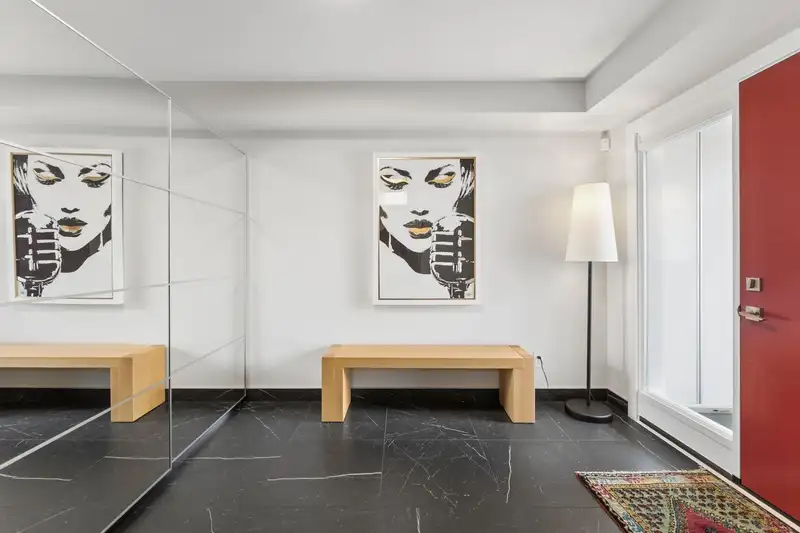 956 KENT STREET - photo 4 of 40