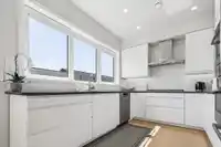 956 KENT STREET - thumbnail 9
