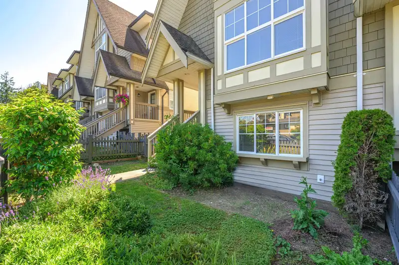 14 8089 209 STREET - photo 4 of 37