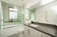 4 115 W QUEENS ROAD - thumbnail 19