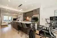 4 115 W QUEENS ROAD - thumbnail 8