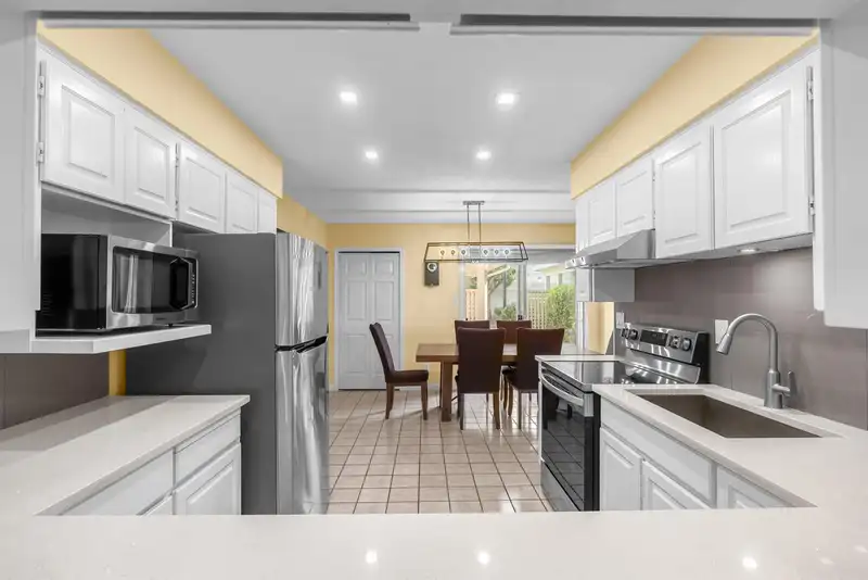 13 7820 ABERCROMBIE PLACE - photo 1 of 31