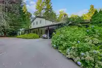 8484 196 STREET - thumbnail 2