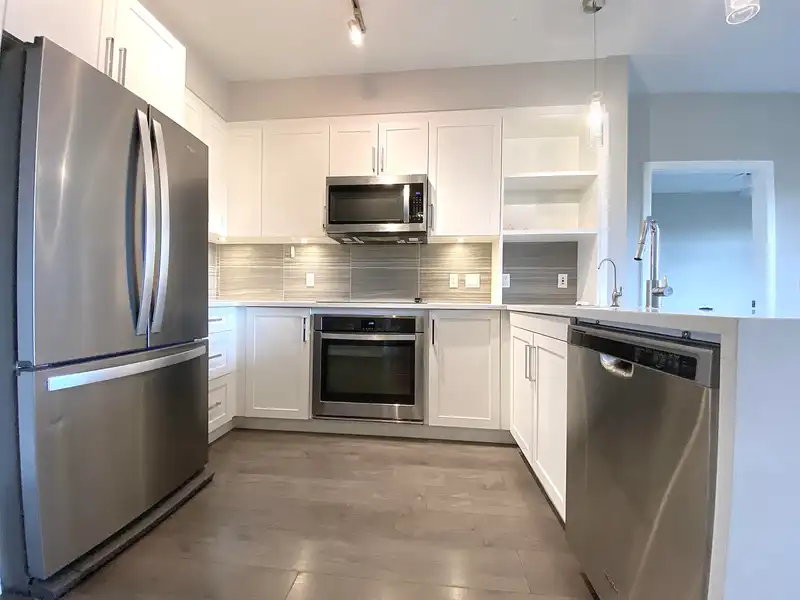 F308 20211 66 AVENUE - photo 4 of 18