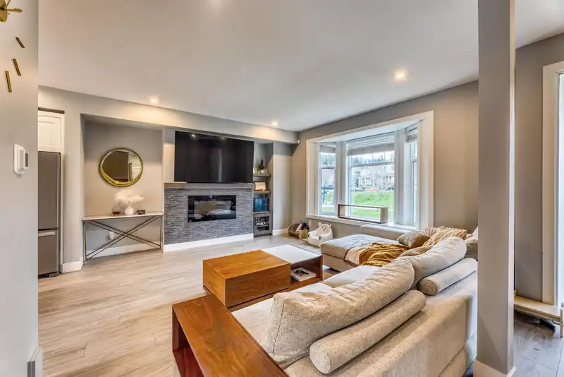 104 1392 TRAFALGAR STREET - photo 4 of 26