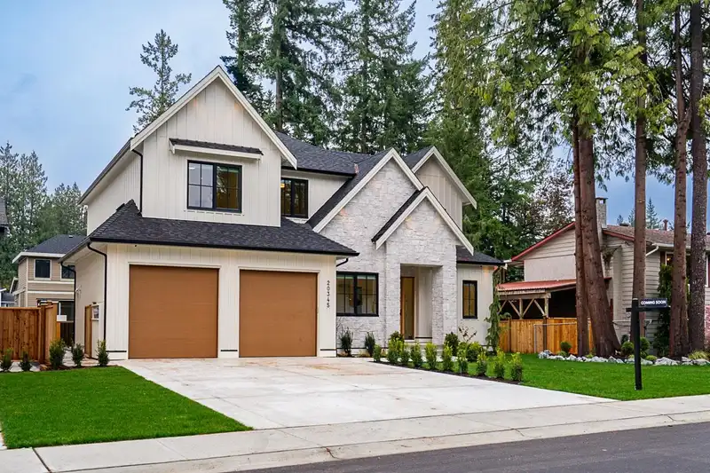 20345 41A AVENUE - photo 3 of 40