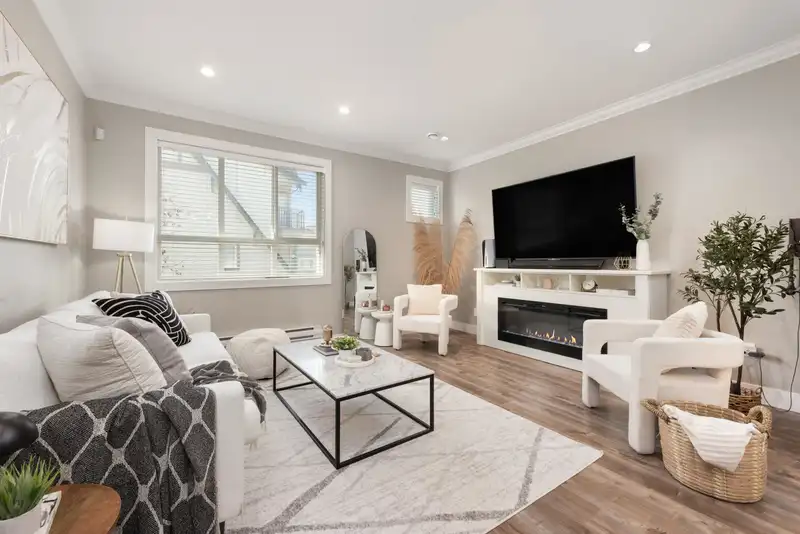 6 9840 ALBERTA ROAD - photo 3 of 35