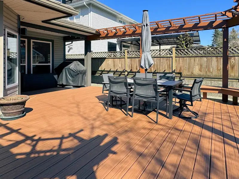 18296 66 AVENUE - photo 4 of 34
