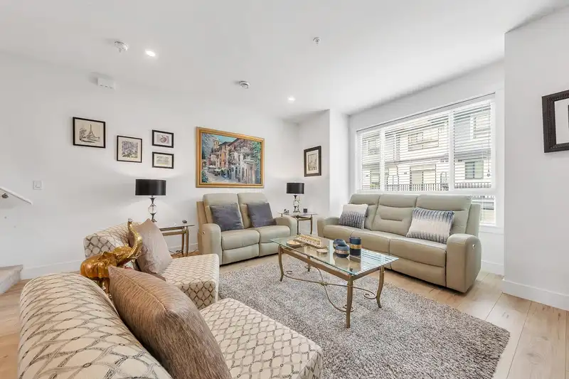 28 19704 55A AVENUE - photo 4 of 30