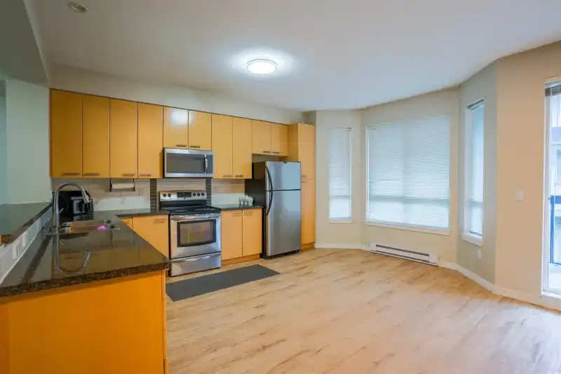 15 7155 189 STREET - photo 4 of 23