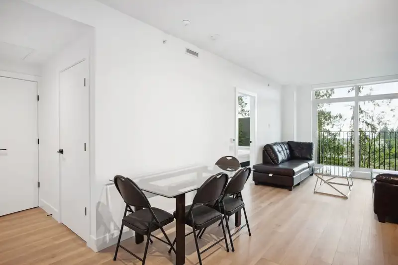 711 8750 UNIVERSITY CRESCENT - photo 4 of 23