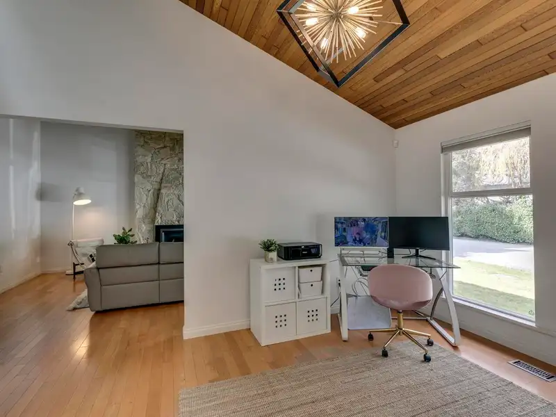 763 WEYMOUTH DRIVE - photo 4 of 38