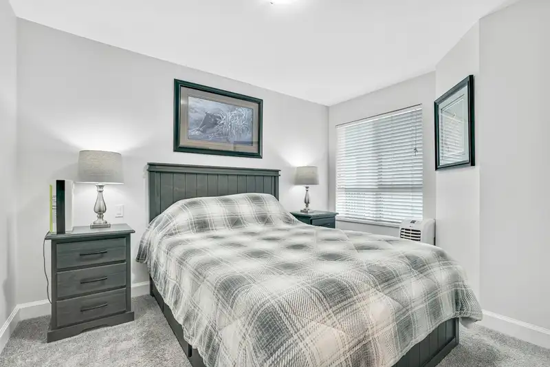 424 21009 56 AVENUE - photo 3 of 15