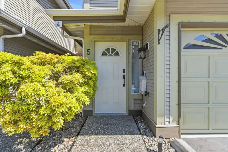 5 12071 232B STREET - photo 3 of 35