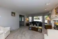 557 TEMPE CRESCENT - thumbnail 6