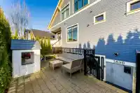 3896 WELWYN STREET - thumbnail 2