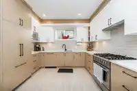 3896 WELWYN STREET - thumbnail 6