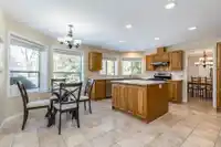5115 244 STREET - thumbnail 9