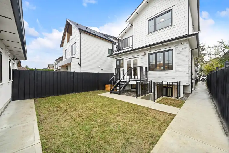 2793 W 21ST AVENUE - photo 2 of 36