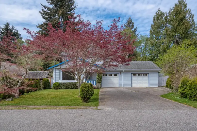 1534 CYPRESS WAY - photo 3 of 37