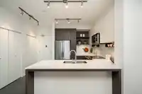 313 553 FOSTER AVENUE - thumbnail 4