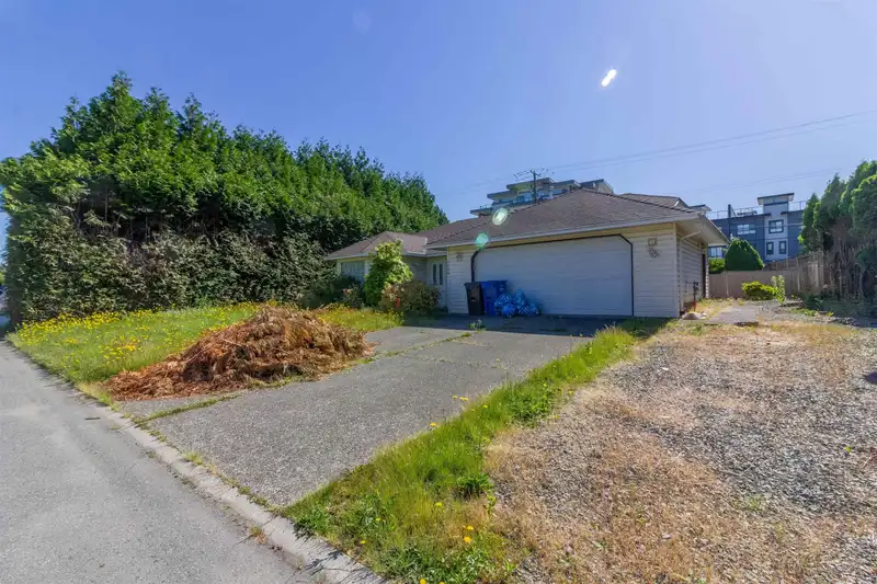 1524 KIMBERLEY STREET - photo 2 of 24