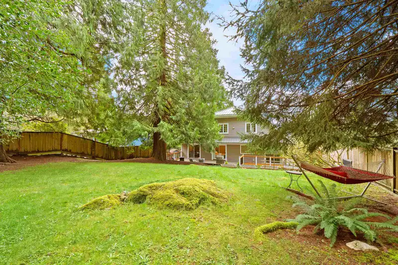 4622 COVE CLIFF ROAD - photo 3 of 35