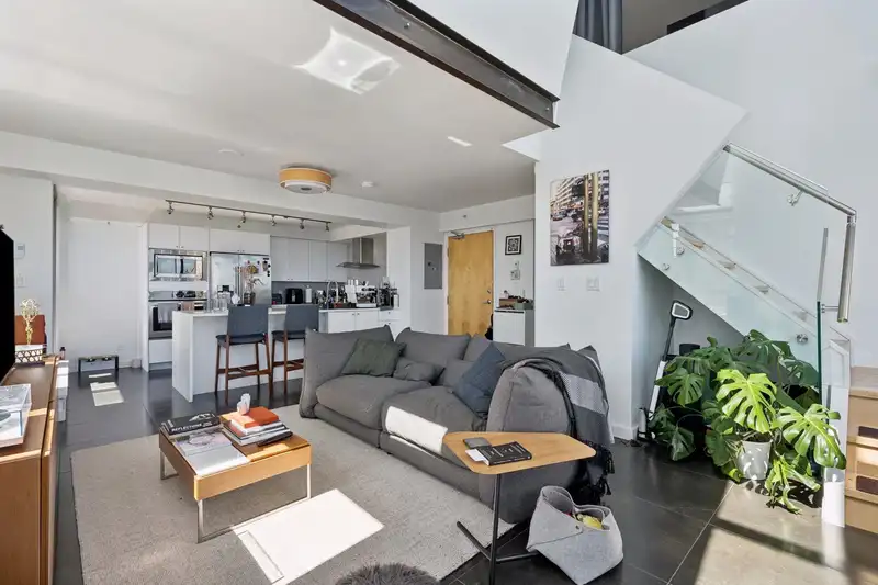 2601 1238 RICHARDS STREET - photo 4 of 40