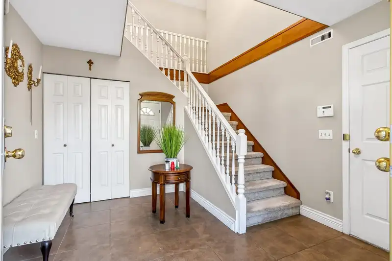 15110 95A AVENUE - photo 3 of 40