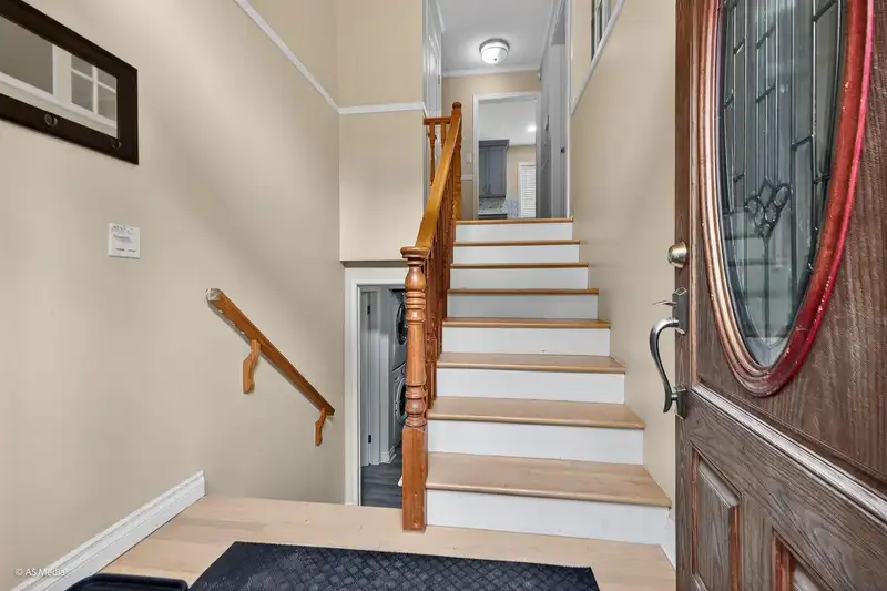22939 128 AVENUE - photo 4 of 40