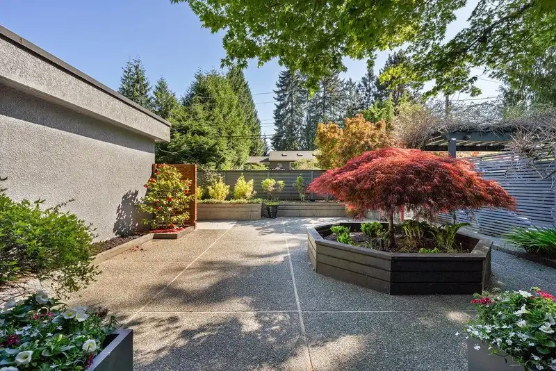 1098 LINNAE AVENUE - photo 2 of 40