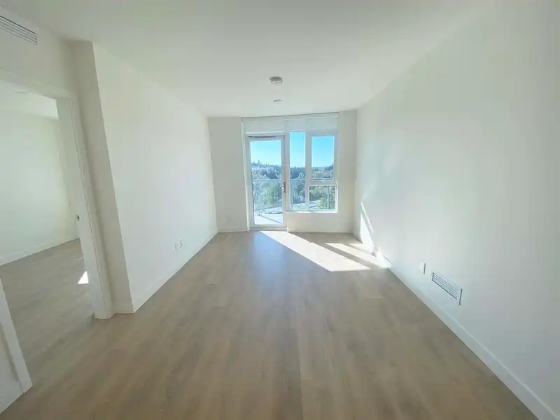 1008 318 ALDERSON AVENUE - photo 3 of 29