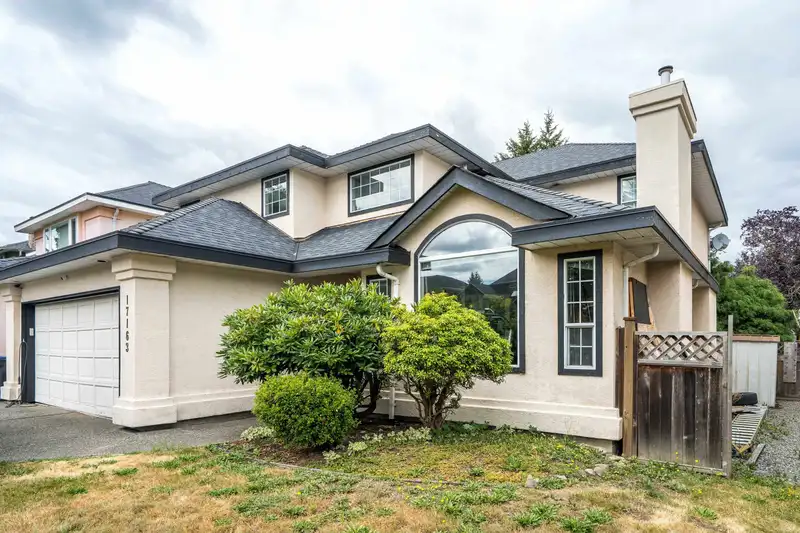 17163 102 AVENUE - photo 3 of 40