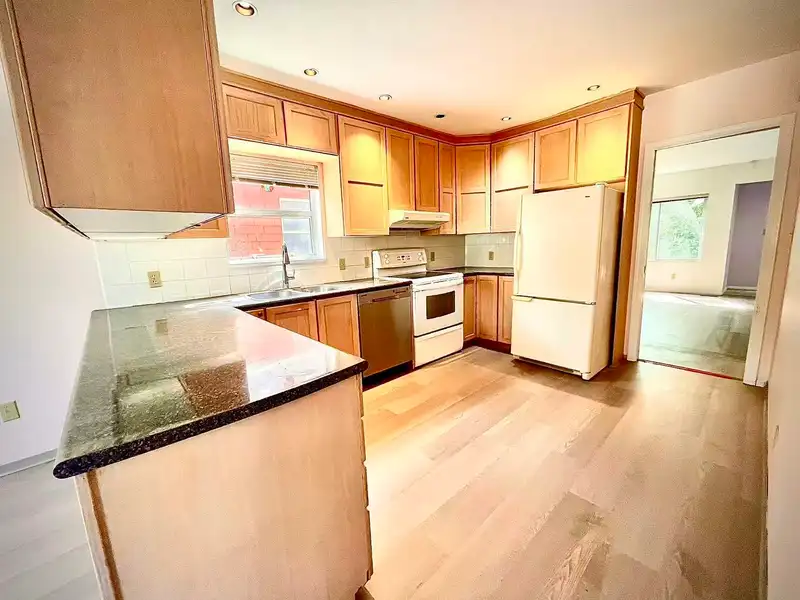 3857 W 18TH AVENUE - photo 3 of 7