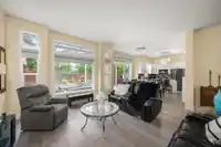 6085 165A STREET - thumbnail 10