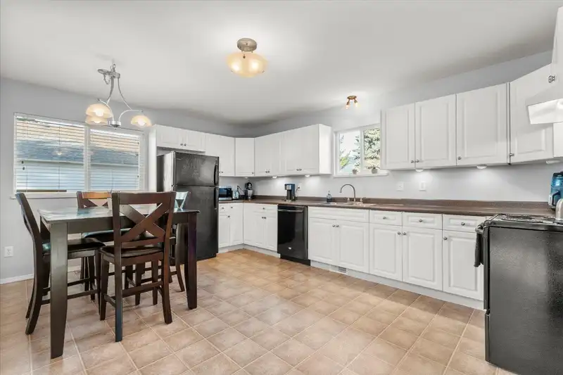 46329 STRATHCONA ROAD - photo 1 of 26