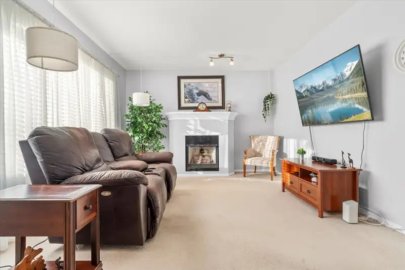 46329 STRATHCONA ROAD - photo 3 of 26