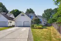 20666 90A AVENUE - thumbnail 1