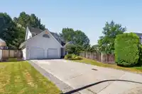 20666 90A AVENUE - thumbnail 2