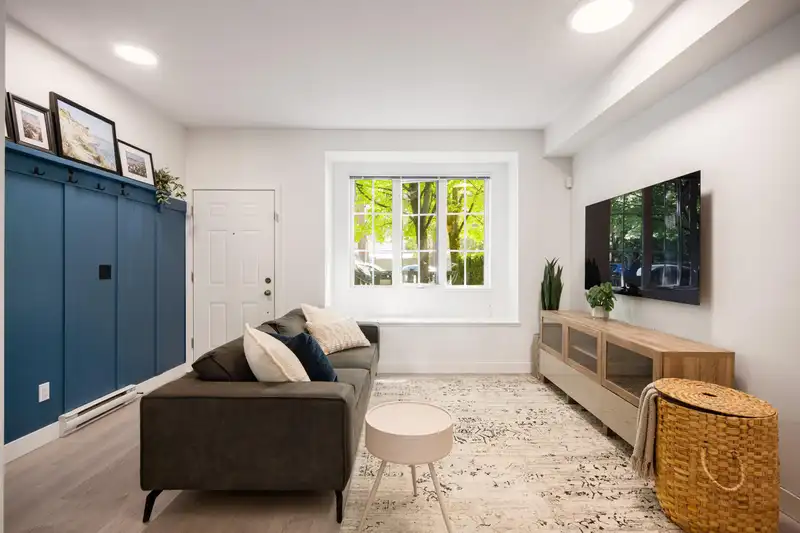 2 8533 CUMBERLAND PLACE - photo 3 of 38