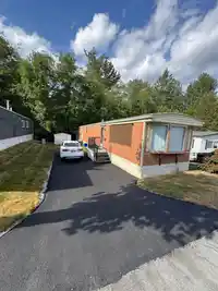 82 8220 KING GEORGE BOULEVARD - thumbnail 1