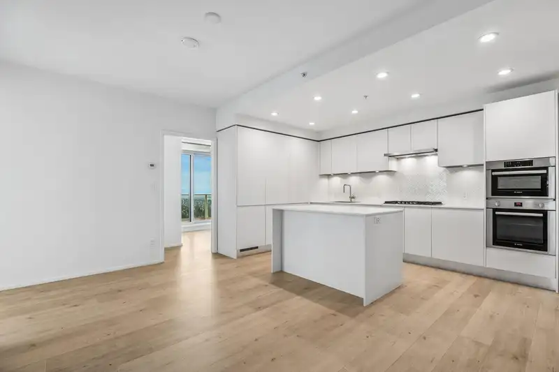 4505 3833 EVERGREEN PLACE - photo 1 of 40