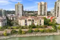 411 3 RENAISSANCE SQUARE - thumbnail 1
