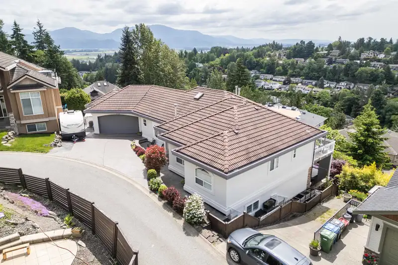 2764 ST MORITZ WAY - photo 2 of 39